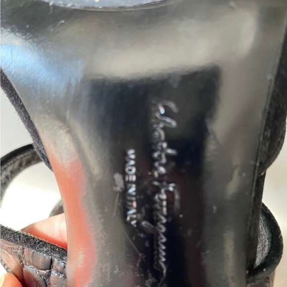 Salvatore Ferragamo heels in genuine leather suede - Picture 4 of 6